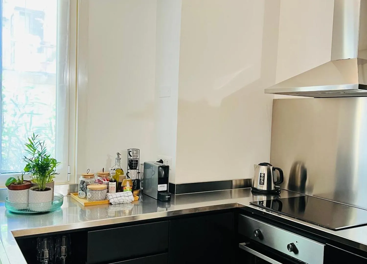 Cozy Studio Navigli Milan Italy
