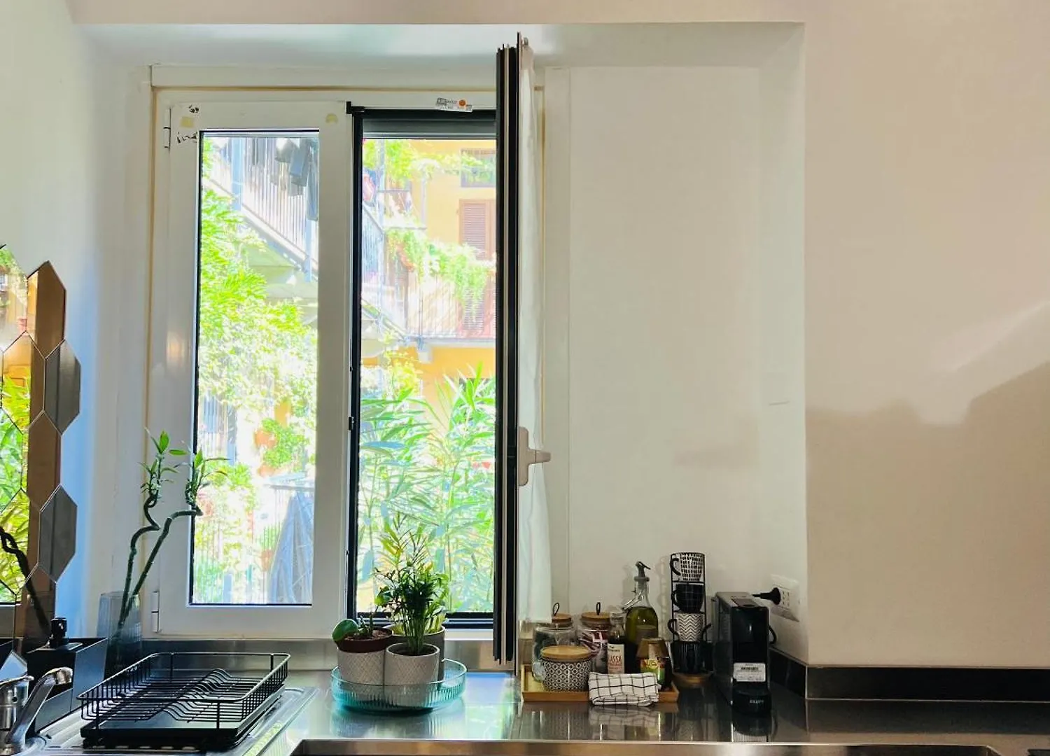 Cozy Studio Navigli Milan 0*,  Italy